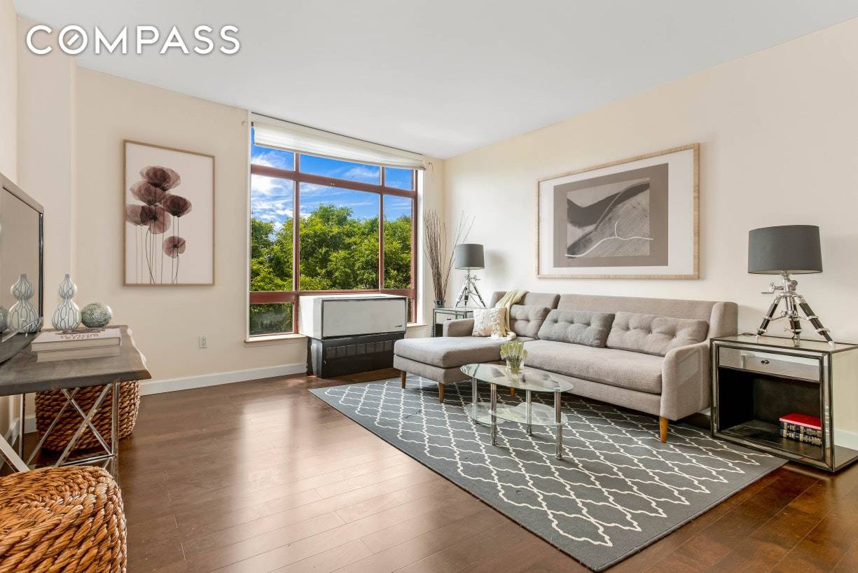 Make iconic harbor views your backdrop in this expansive, move in ready one bedroom, one and a half bathroom home in a full service Battery Park City condominium right on ...