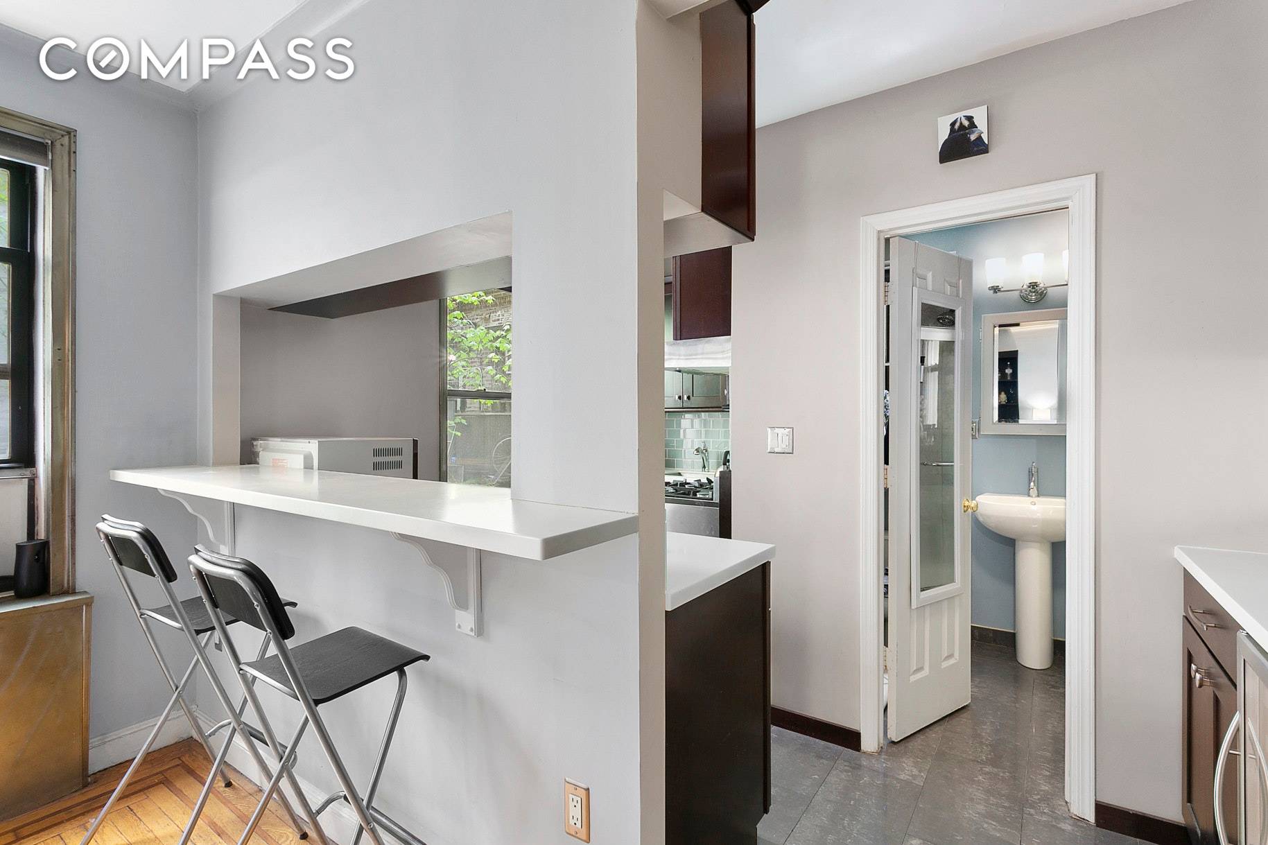 Located in the Chelsea Flatiron neighborhood this large alcove studio with a beautiful modern kitchen, lots of storage space, and low carrying costs make this apartment a great find !