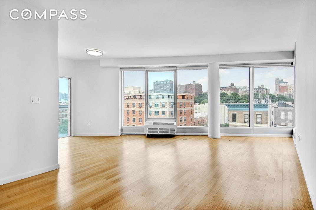 Unique ! Harlem Luxury 2 Bed, 2 Bath with balcony and Breathtaking Panoramic Views Keyed Elevator Available Immediately On a Clear Day You Can See Forever !
