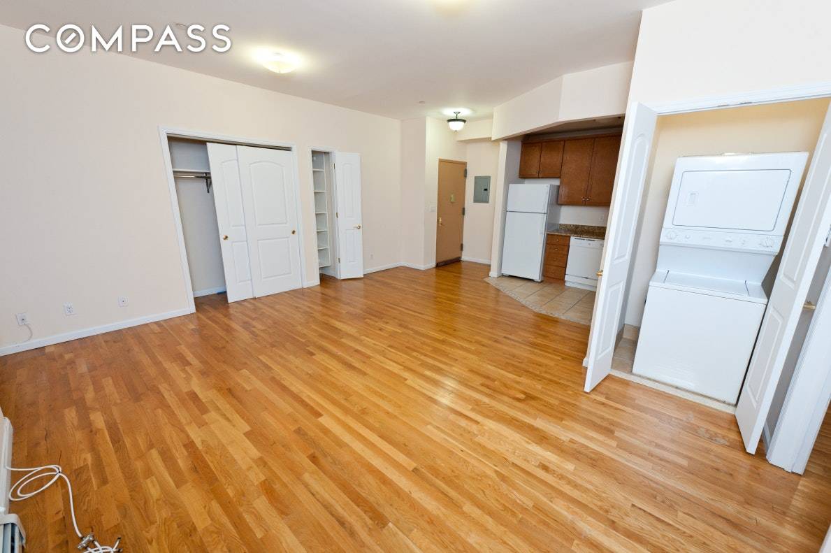 Two bedroom duplex apt Laundry in apartment Hardwood floors throughout First floor and basement Stairs go down to a huge carpeted rec room with another entrance Can also be used ...