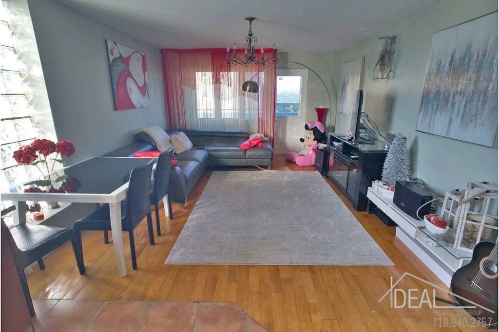 Fabulous 2 bedroom 2 bath condo for Sale in a well maintained elevated boutique style building located in Brighton Beach Brooklyn.