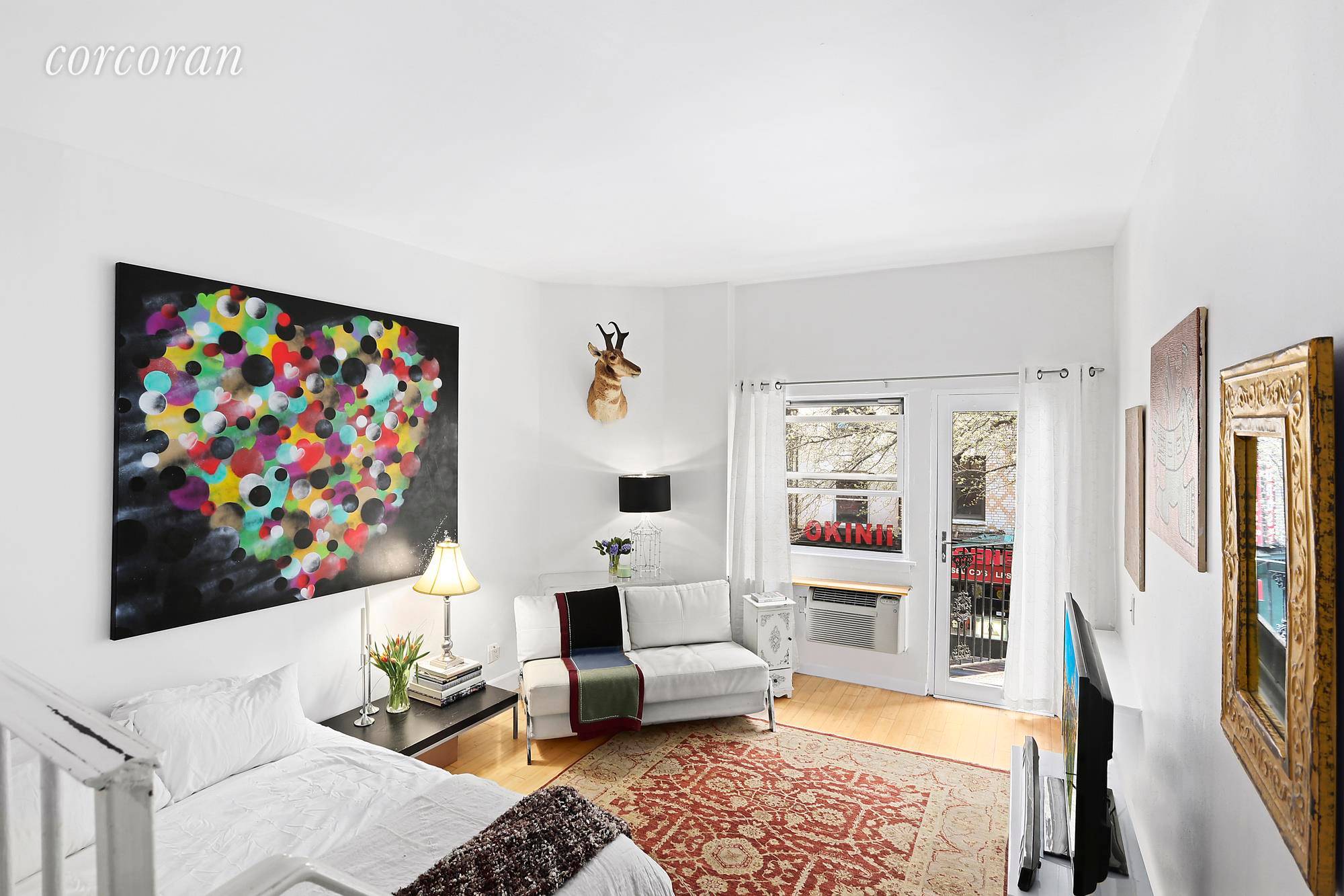 Welcome home to this wonderfully bright, airy oasis in the heart of Greenwich Village just minutes away from Washington Square Park.