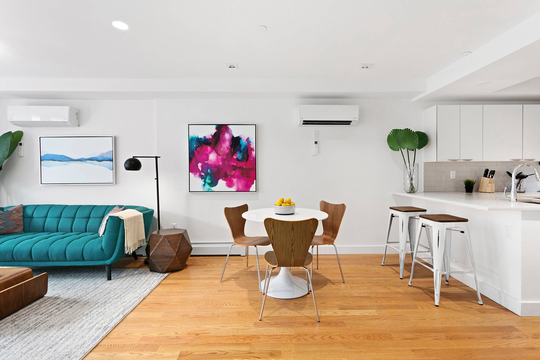 THE PARK 21 is a boutique 24 unit rental building nestled between two quiet tree lined blocks offering a refreshingly modern and sleek take on Brooklyn living.
