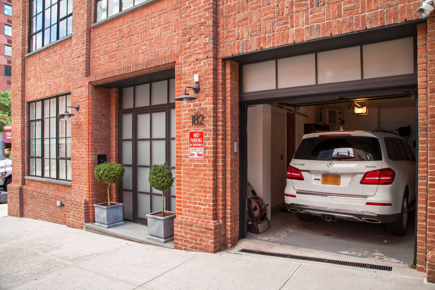 This newly constructed five thousand square foot six floor private residence presents a unique opportunity to live in a private home with private garage, on the coveted Upper East Side.
