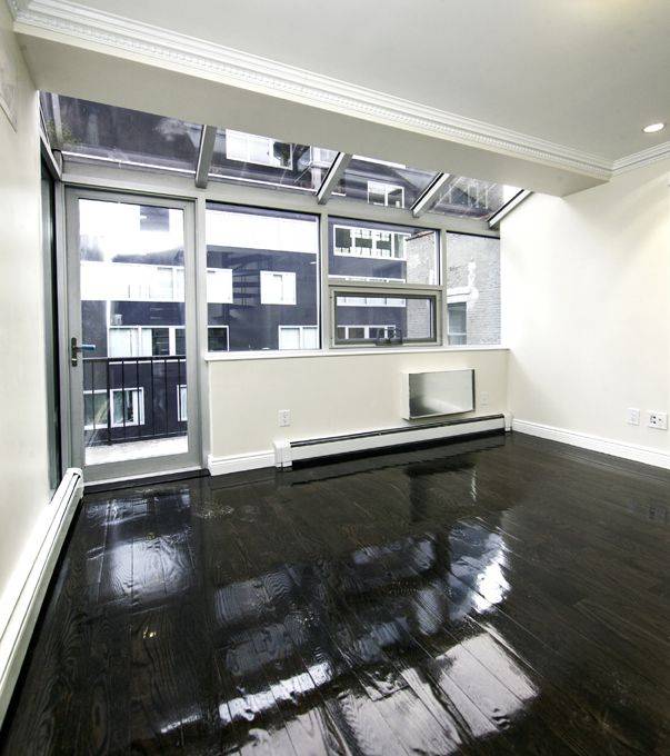 Currently Offering No Fee & 1 Month Free Rent for Chelsea Duplex with Private Balcony