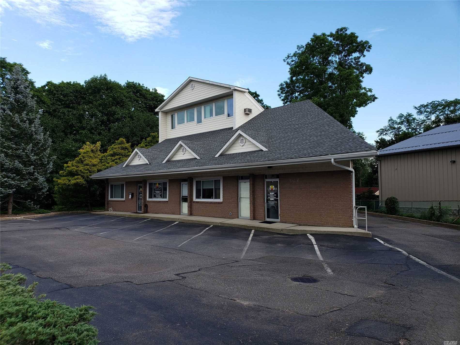 Great Office building in center of town, walking distance to LLRR, 18 parking spaces and public parking across the street.