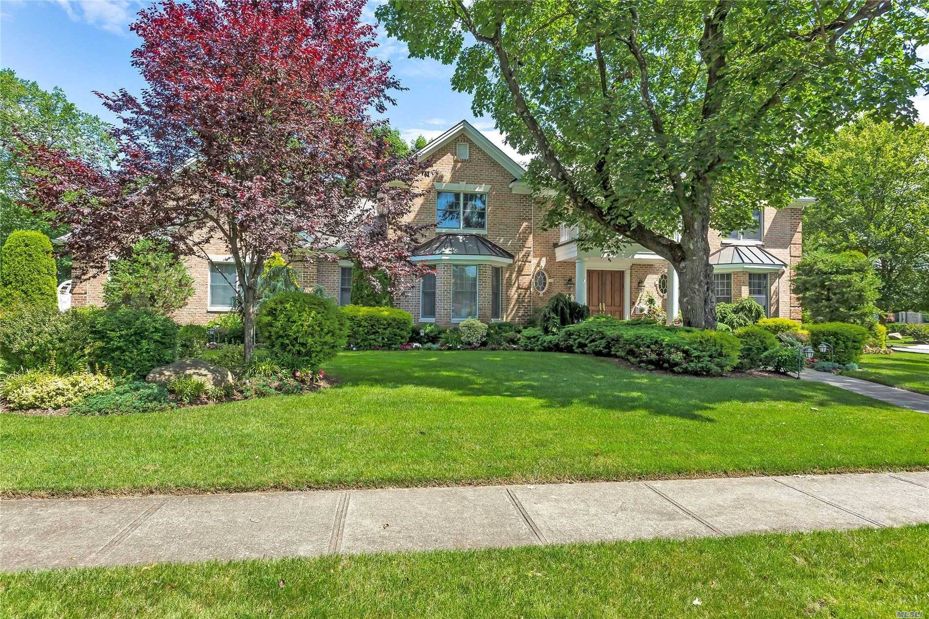 Roslyn Heights. Beautiful and Regal Brick Colonial On a Corner Lot In Roslyn Heights Country Club.