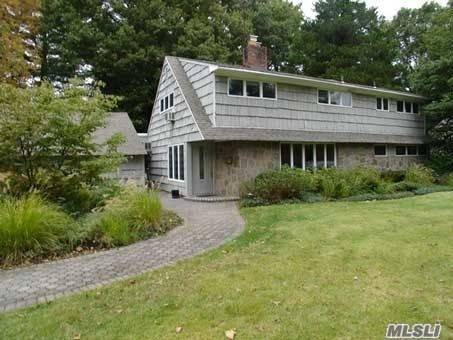 Great renovated expanded ranch in the heart of Roslyn Country Club.