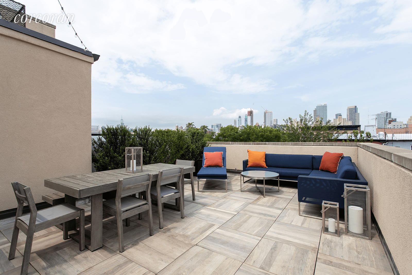 VIEW FROM THE TOP The rare condo duplex with TWO private roof terraces !