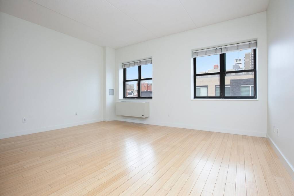 Excellent studio investment in Hells Kitchen An Excellent studio condo with high ceilings, sweet North exposure and nice open living space in the full service Clinton West Condominium.