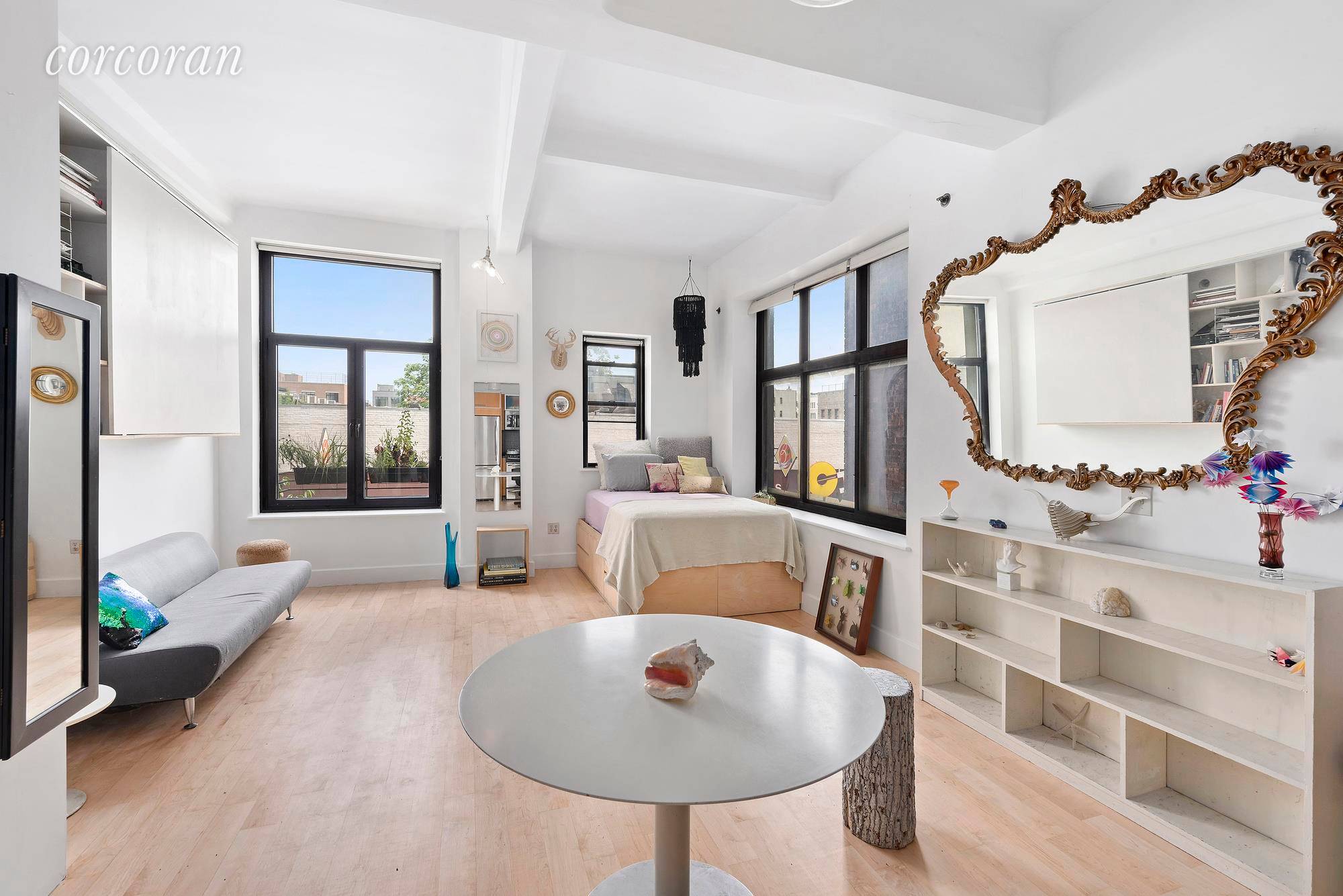Boutique Living in the lively, energetic heart of Williamsburg !