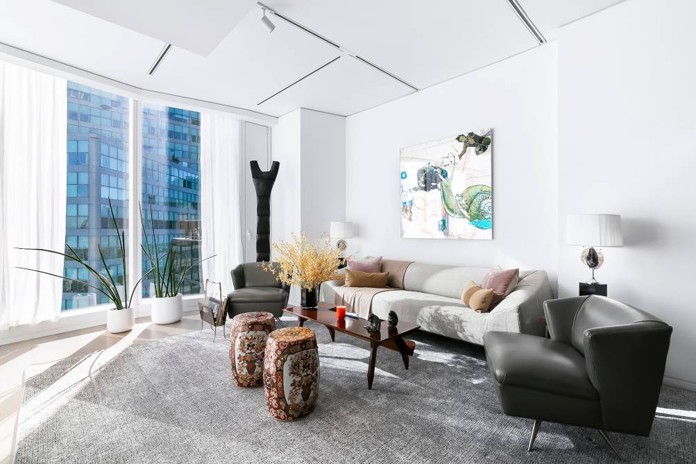 Immediate Occupancy On site Sales Gallery and Model Residences by Appointment An elegant oak entry door welcomes you to this gracious 1, 375 SF one bedroom, one and a half ...