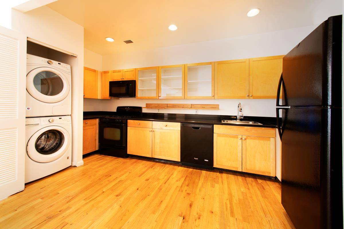LIVE WORK 2BR 2BATH in a low rise elevator building with separate freight elevator.