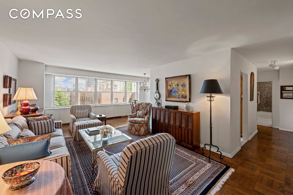 Extra large 1 bedroom in Gramercy Park Towers.
