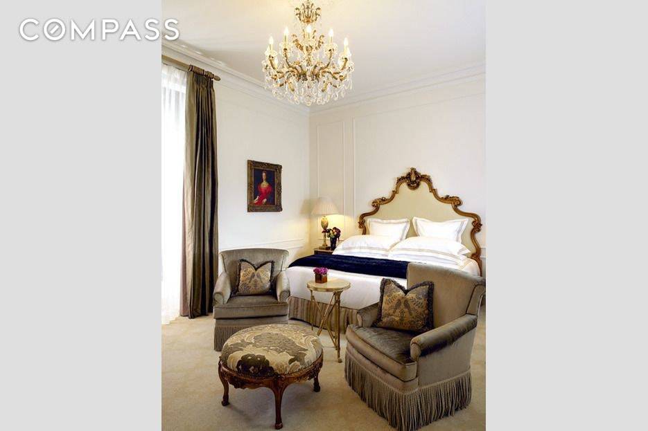 Plaza Suite 1238 is an open concept Plaza Hotel room with sliver views of Central Park and decorated in an updated version of the Louis XV style.