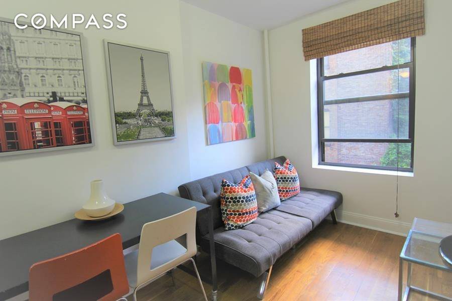 This is a renovated 1 Bedroom apartment with comfortable, cheerful de cor and lots of light.