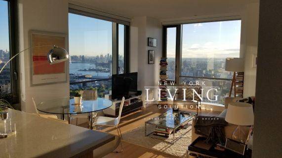 Rarely available F line corner unit with Manhattan views on the 44th floor at the highly desirable City Tower in Downtown Brooklyn.