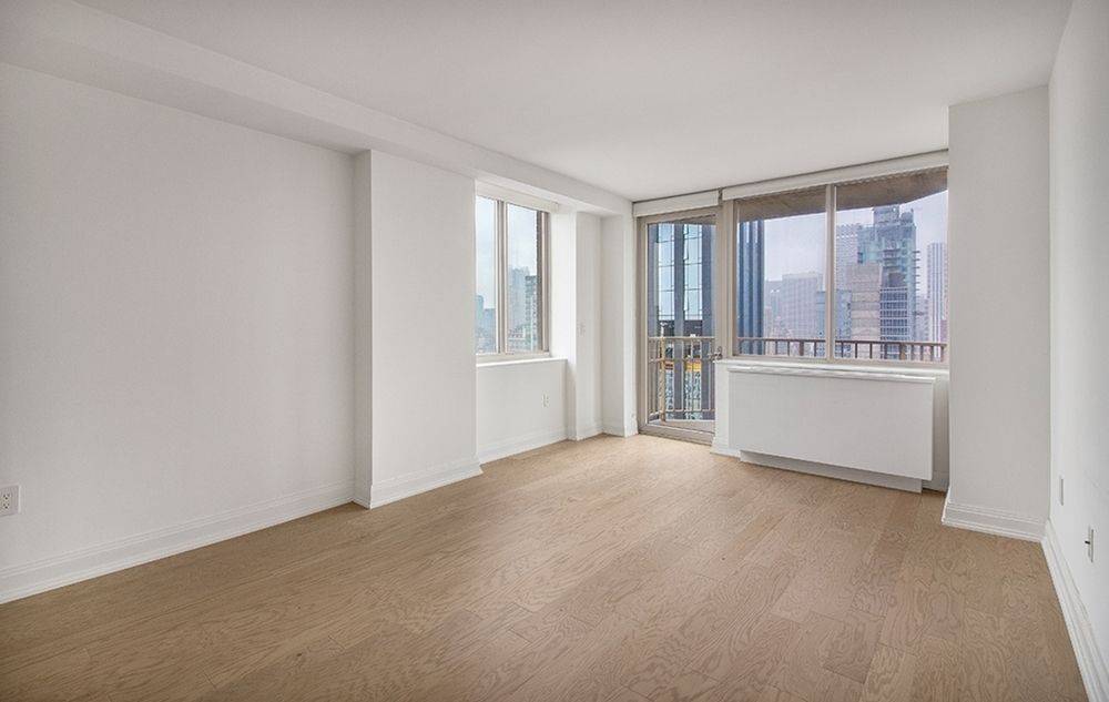 Premium FlatIron Residence Building Offers Top Of The Line Amenities!!