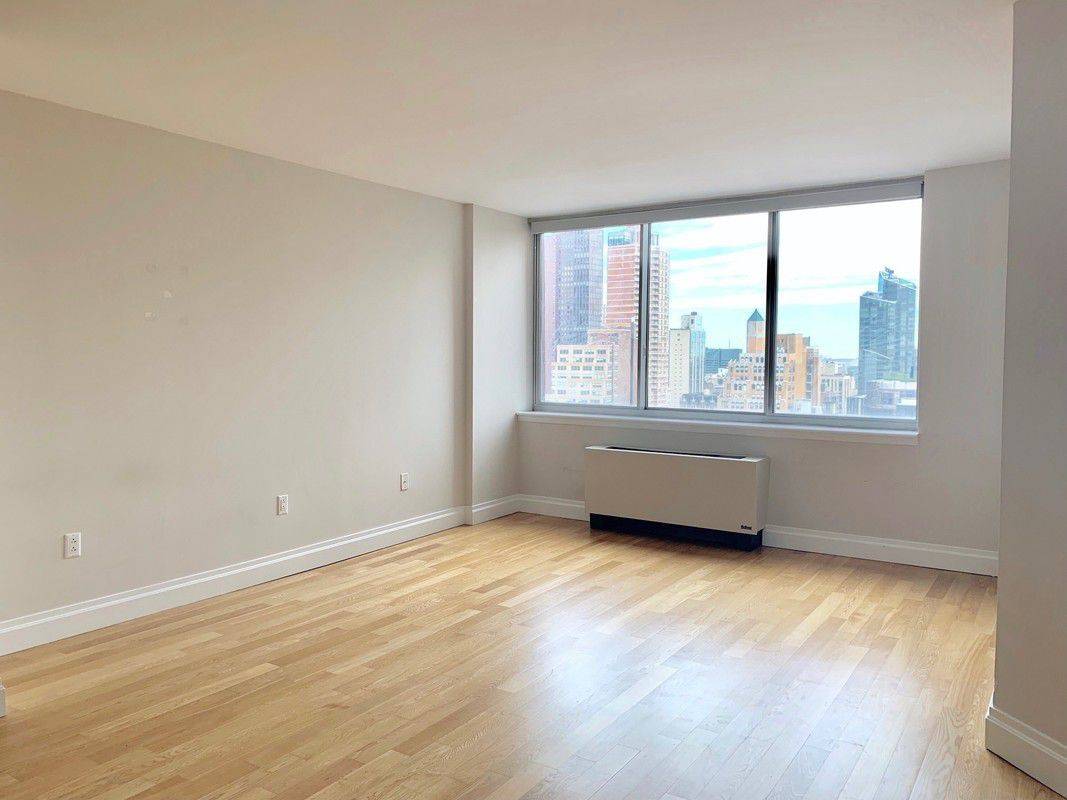 High Rise Luxury Studio Apartment In FlatIron Available For Immediate Move In!