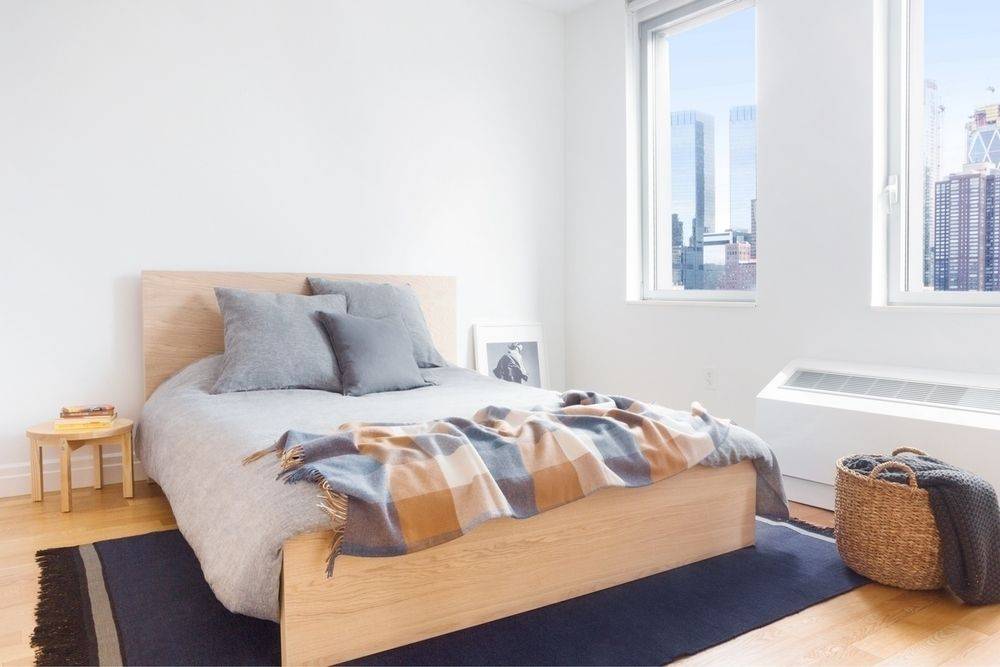 No Fee! 2 Beds in Hell's Kitchen with HW Floors and great natural lighting!