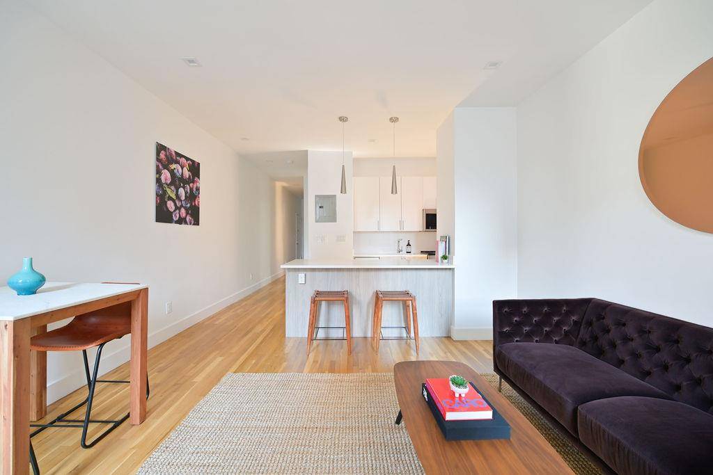 Fully renovated one bedroom one bathroom apartment Located on a tree lined block on the upper East side.