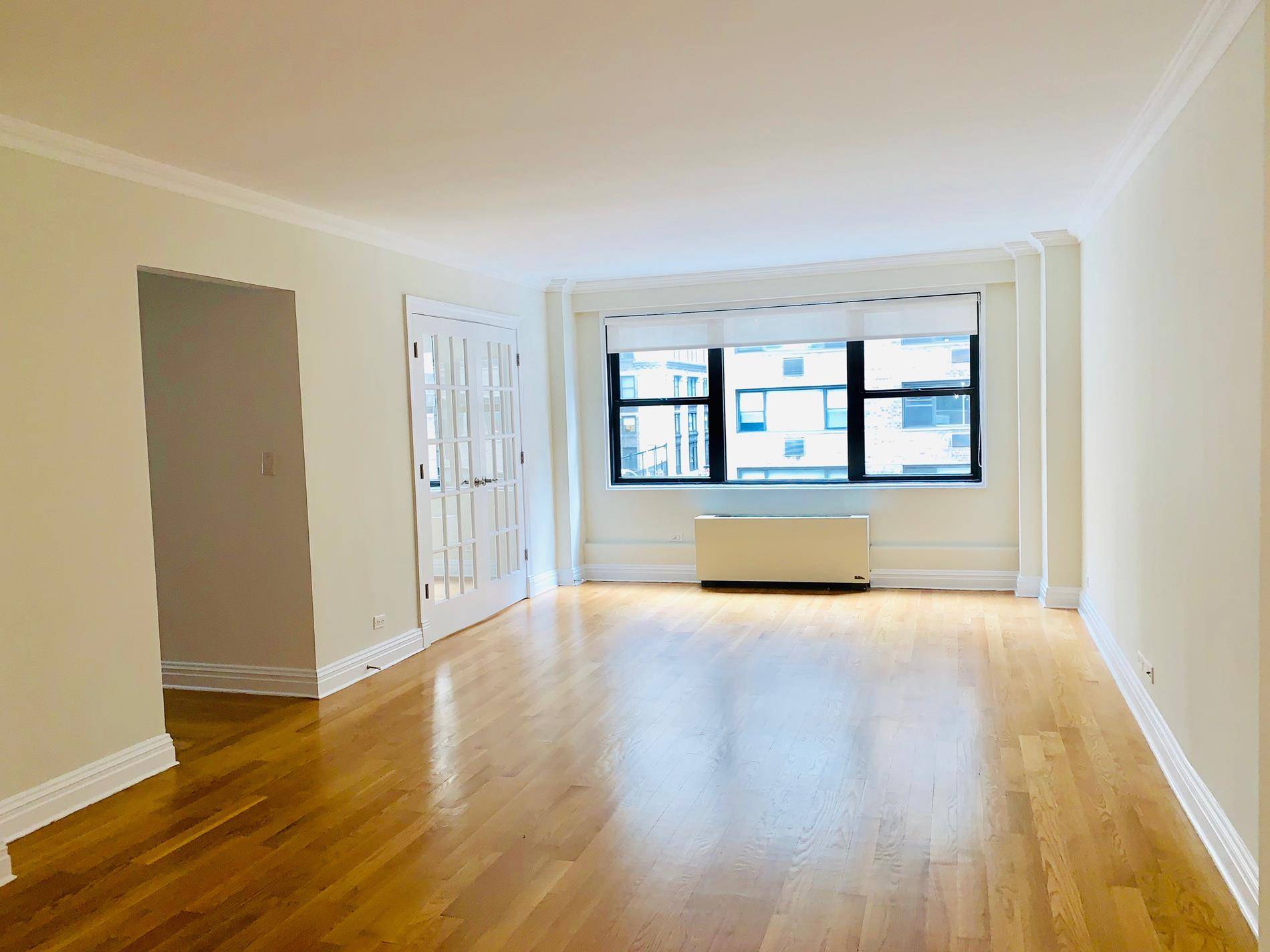 Bright Murray Hill 2 Bed!