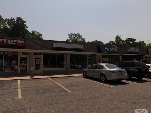 Great Space in the heart of East Islip, very little retail is around the area, great for small retail or something like a hair saloon.