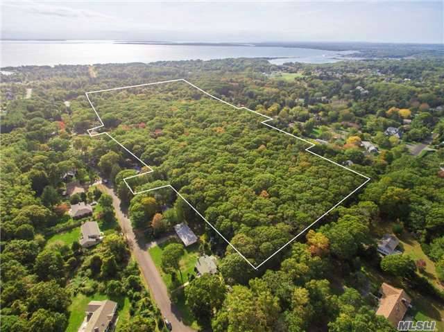 28 Acres On North Bayview.