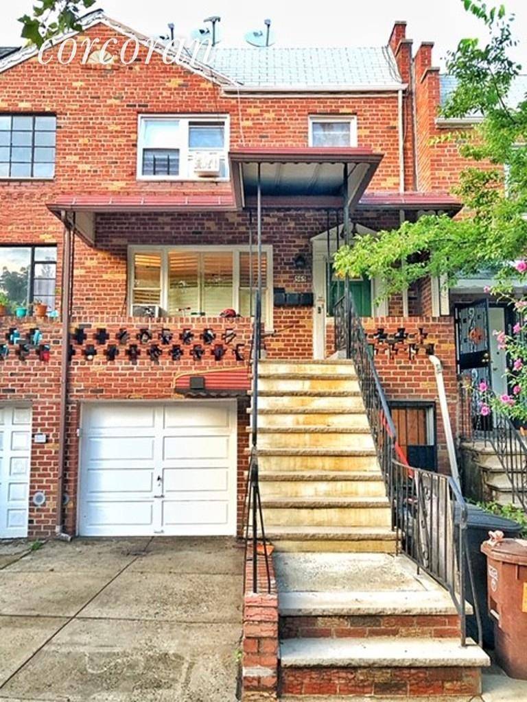 Nice 2 bedrooms in prime park slope for less !