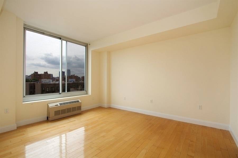 Harlem, East 118th Street and Second Avenue, 2 Bedrooms and 2 Bathrooms