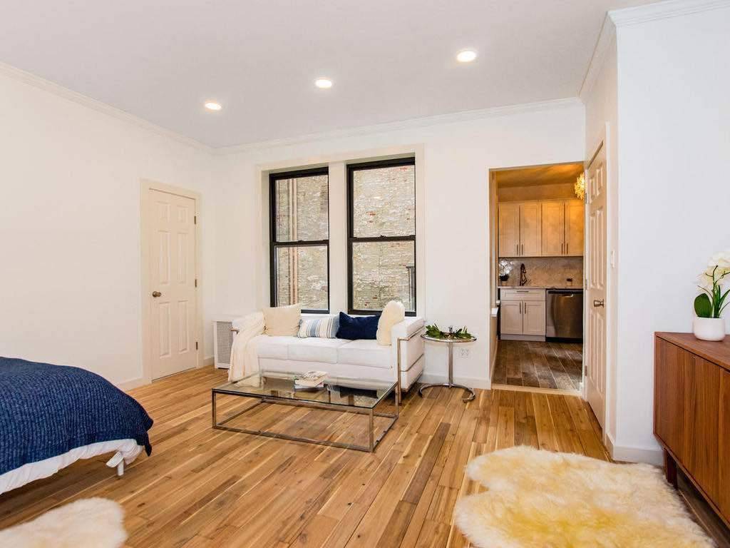 GORGEOUS STUDIO FULL OF NATURAL LIGHT IN THE HEART OF THE WEST VILLAGE