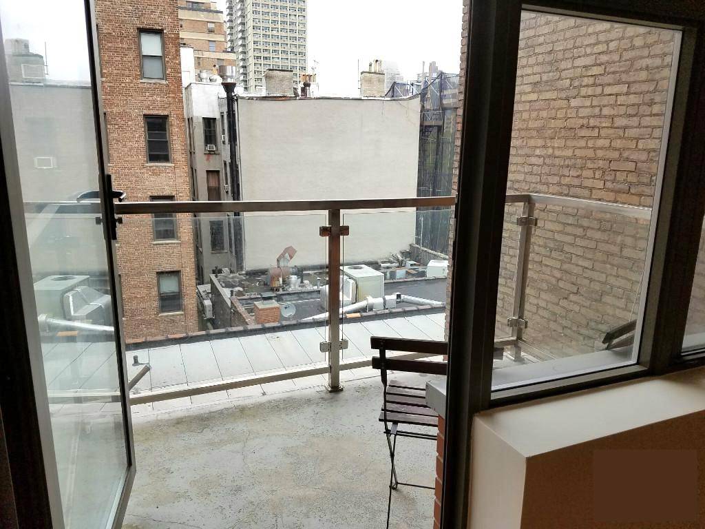 Gorgeous One Bedroom with Private Balcony !