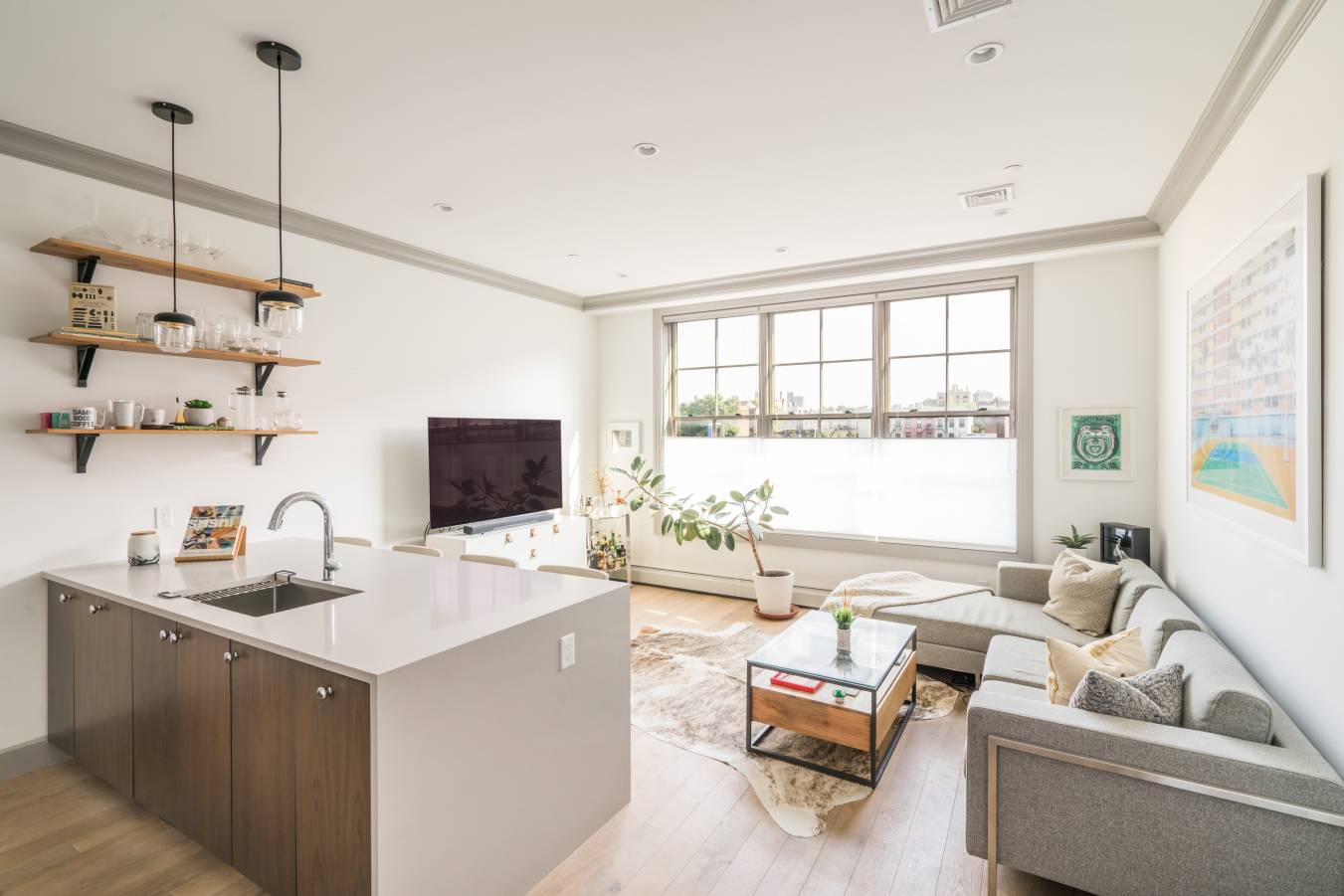 Welcome home to this beautiful one bedroom 1 Bed 1 Bath condo that merges modern living with classic design in a new townhouse development along a historic tree lined street ...
