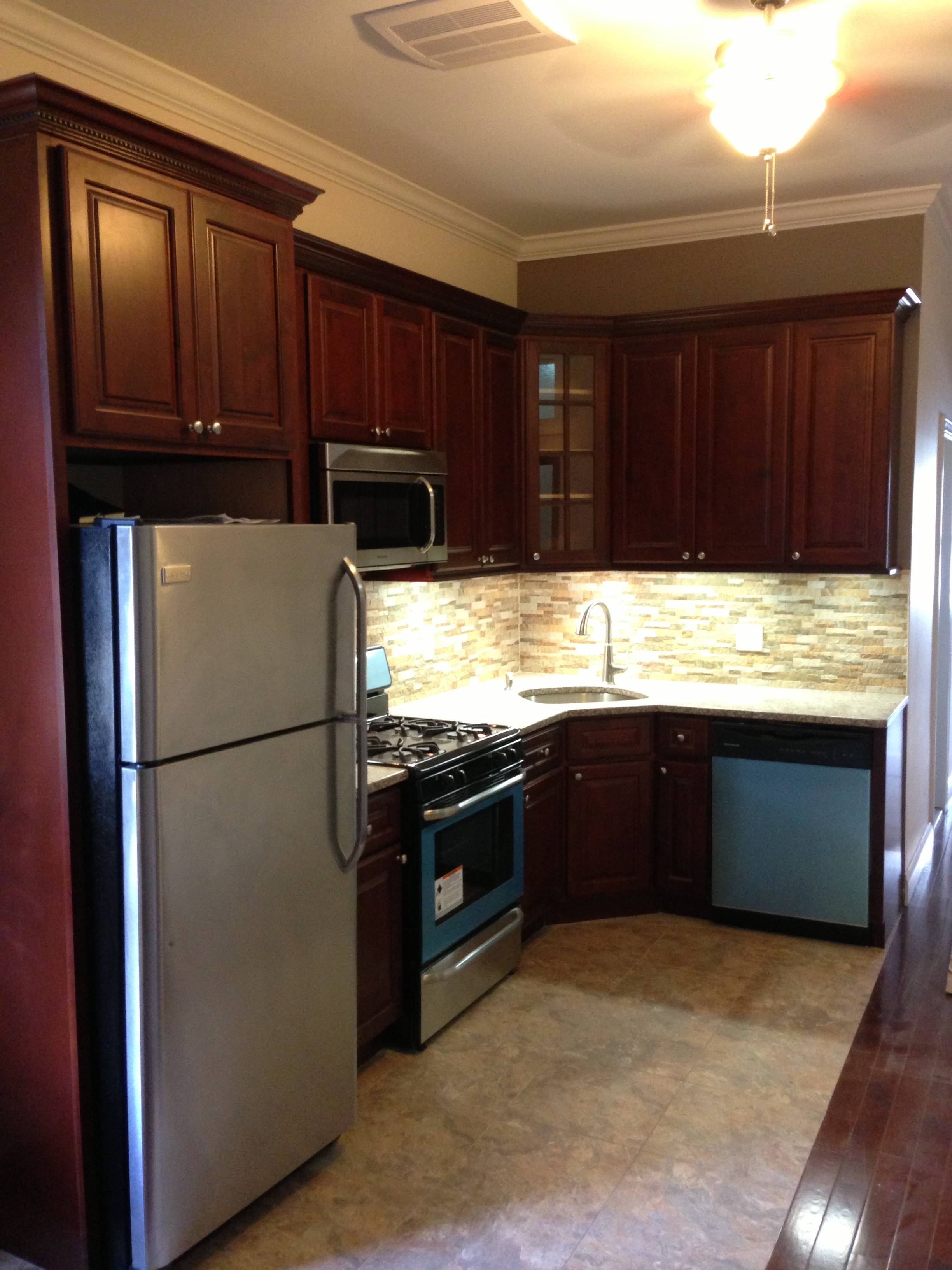 Available Immediately! Luxury 2-Bedroom-Large WIC-$2,375/Month-One Block to the 
