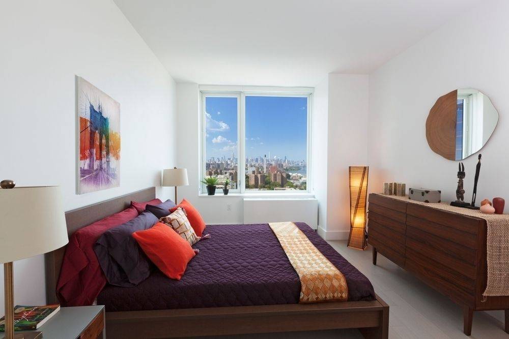 Cozy Studio in New Development All Glass Highrise! No Fee!