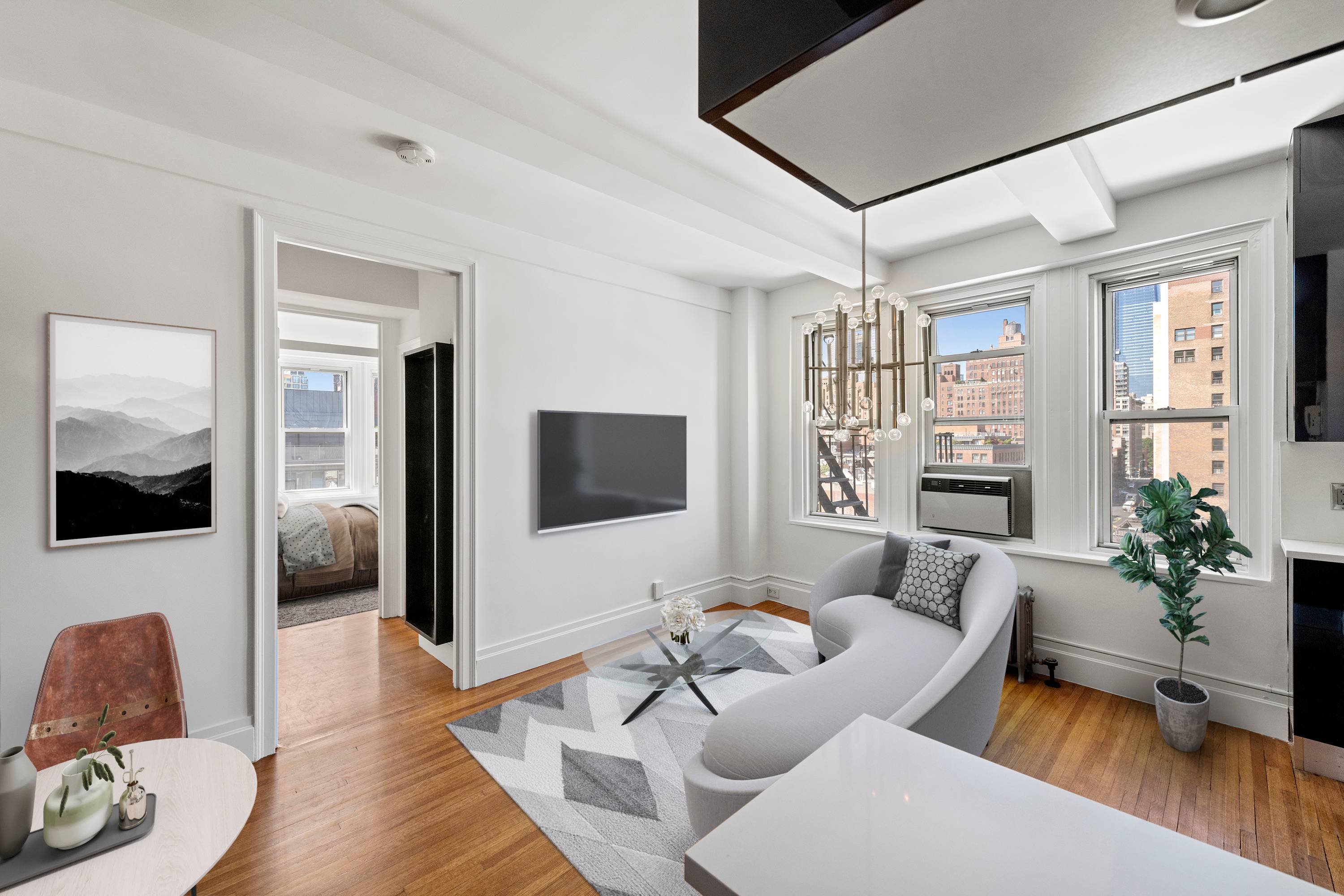 Charming High-Floor 2-Bed at Chelsea Court Asking $995k