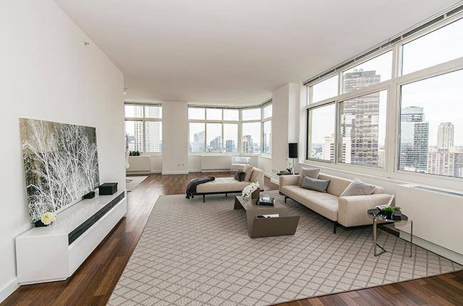 PENTHOUSE WITH A PANORAMIC VIEW! UNPARALLELED AND DEFINED LUXURY LIVING IN UPPER WEST SIDE IN THE HEART OF NYC! NO FEE!