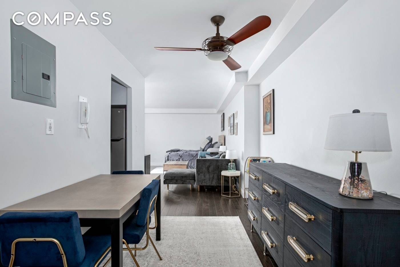 Beautifully gut renovated from top to bottom, this extra large studio checks every box with fantastic living space, storage and updates in a full service Kips Bay co op.