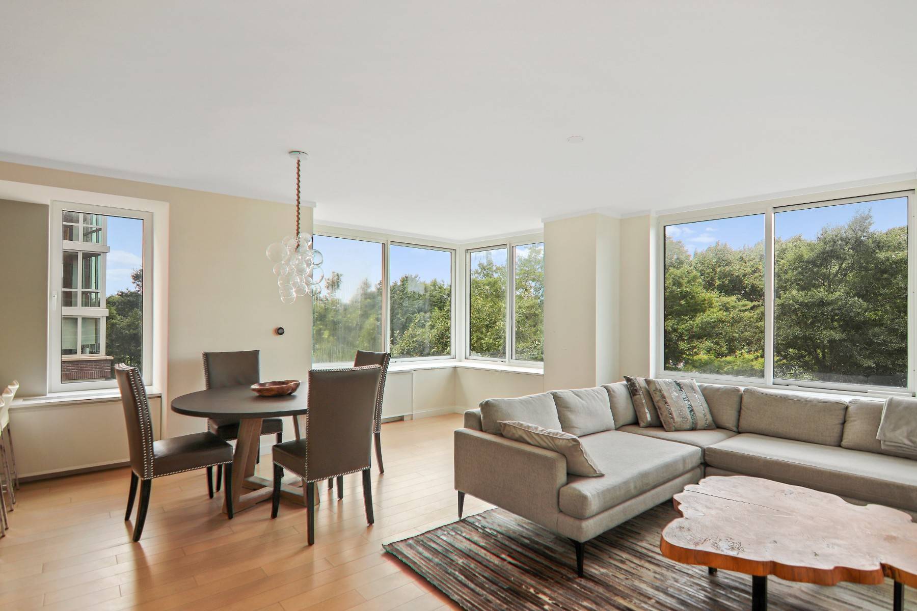 Luxury waterfront condo, South West views of Hudson River.