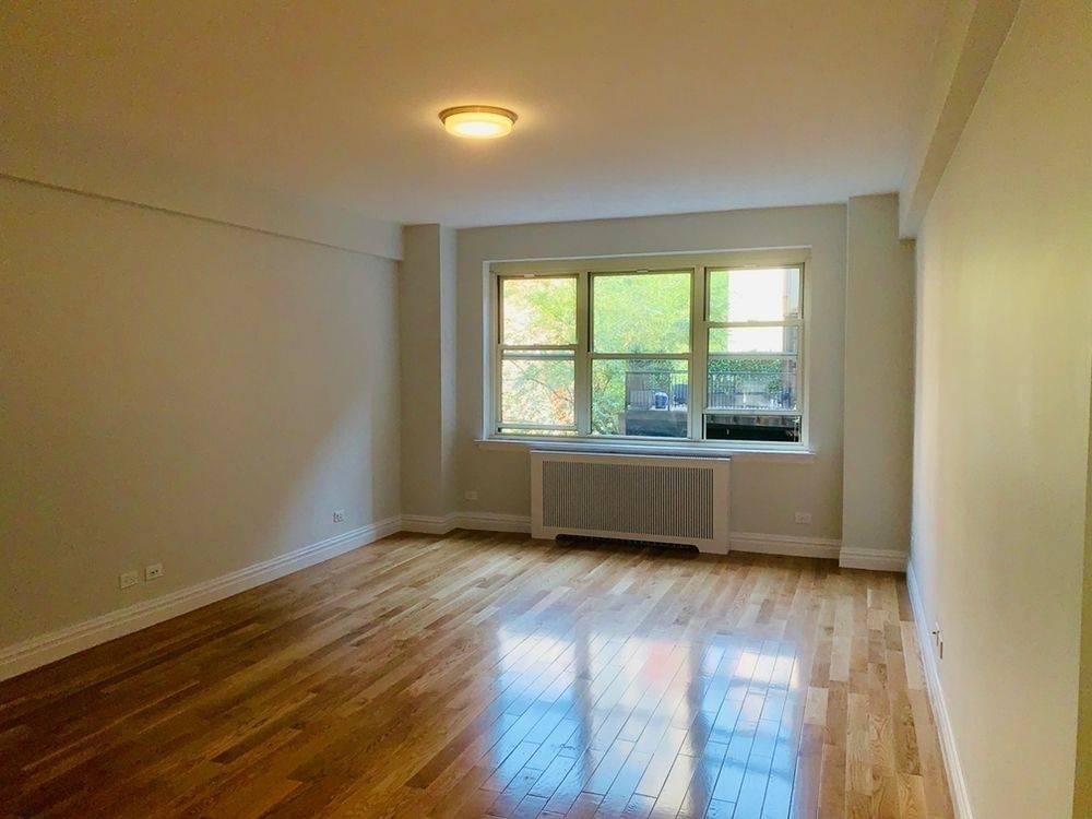 NO FEE! BE THE FIRST TO LIVE IN THIS BEAUTIFULLY RENOVATED APARTMENT. AVAILABLE FOR AN IMMEDIATE MOVE-IN.