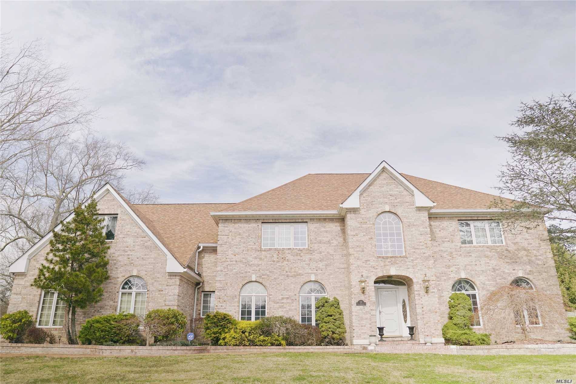 Beautiful Large Center Hall Colonial Mansion On End Of Cul De Sac 5100 Sq Ft On 1 2 Acre Plus !