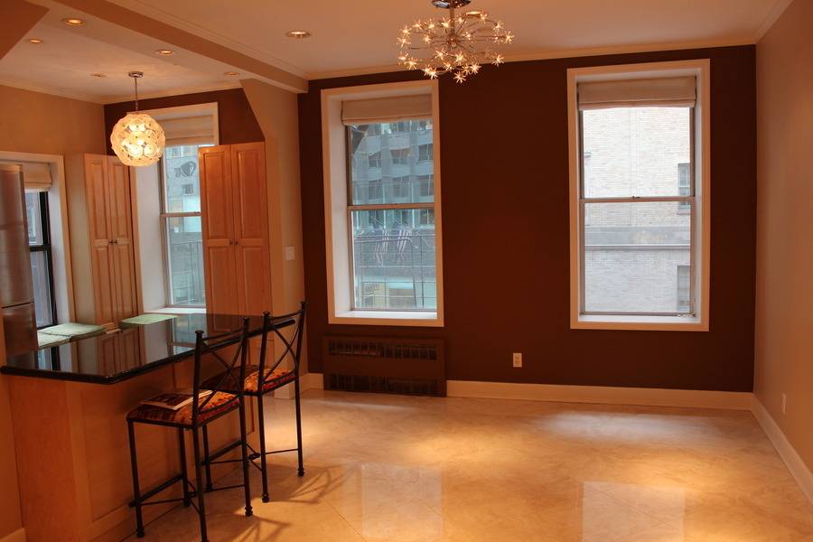 One of A Kind 1 Bedroom/ 1 Bath in Midtown West Townhouse