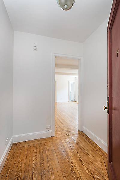 This Flat is Bright, Cheery, Quiet amp ; now Totally Renovated !