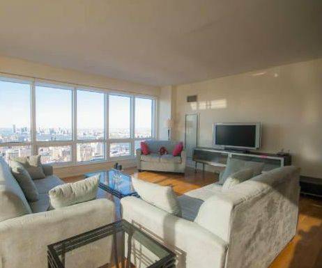  Upper East Side * NYC * Full Service Luxury ! East 60's - The Perfect UES location ~~ Central Park just steps away ~~ Bloomingdales , Marymount College , Hunter College ~~ 2Bed/2Bath - $6500- Washer/ Dryer in the Apartment 