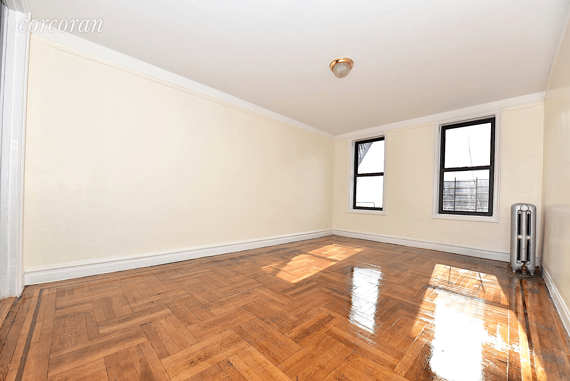 RENOVATED ! This spacious three bedroom one bathroom apartment offers hardwood floors, massive living room, king size bedrooms with lots of natural light.