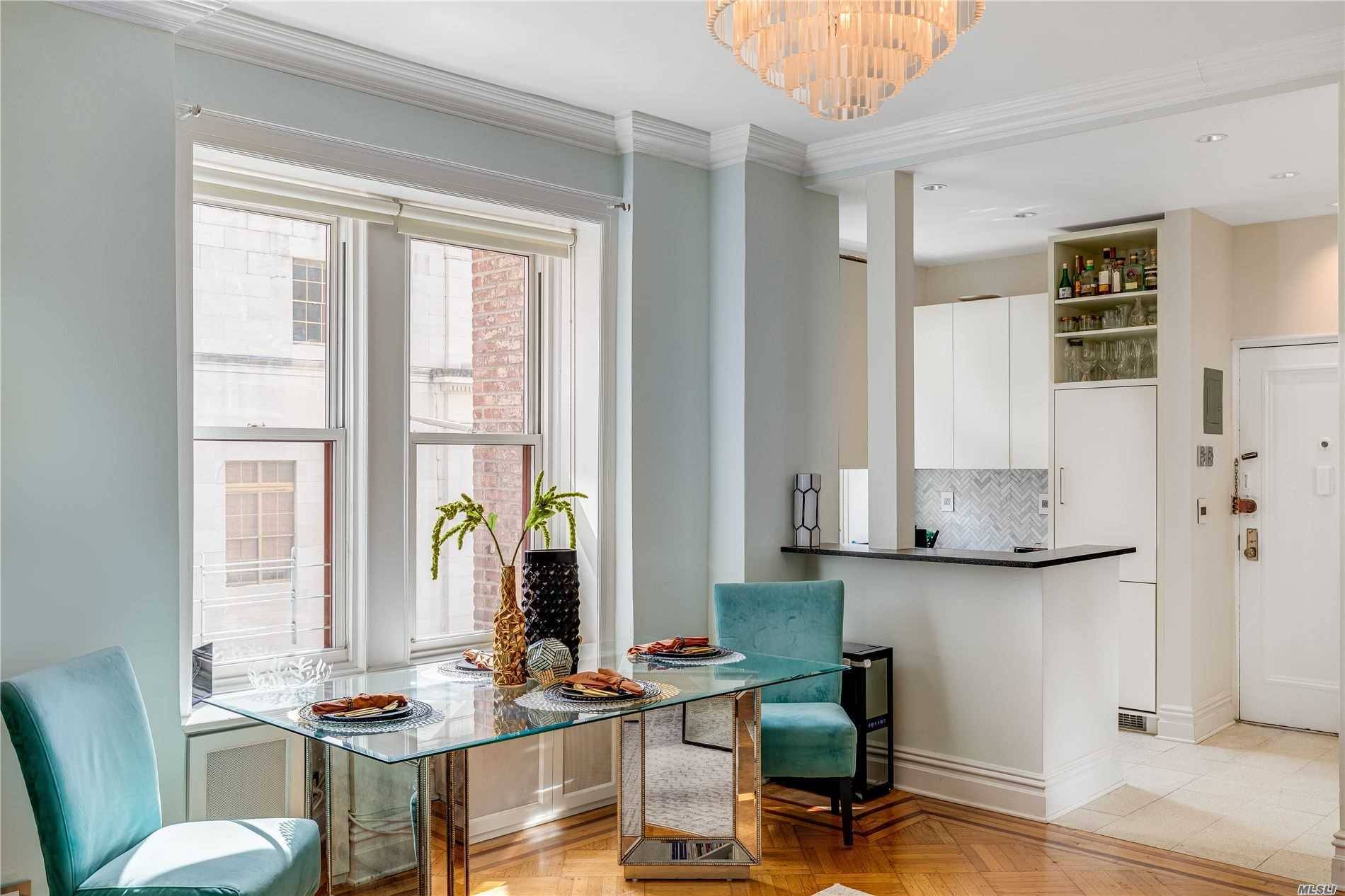 Look no further. Spacious 2 BR, 1 bath Coop in a pre war elevator building centrally located in Historic Brooklyn Heights.