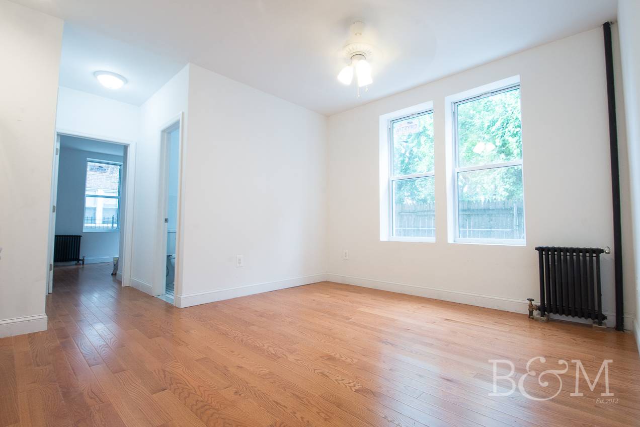 The property This Sunnyside two bedroom apartment was recently renovated and the work was done beautifully !