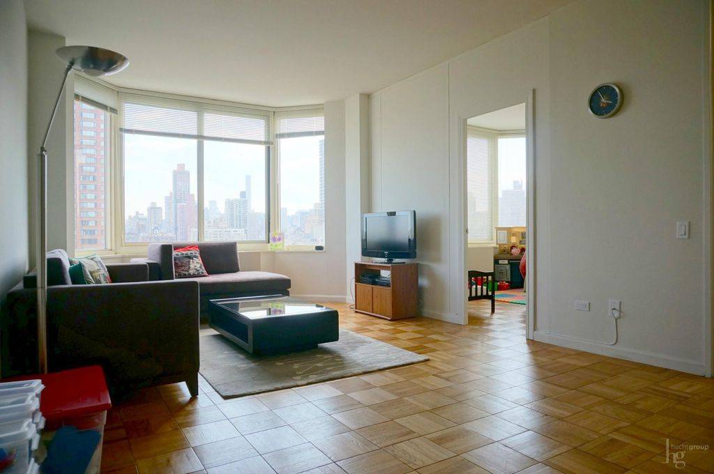 BEYOND COMPARE AMAZING VIEWS OF THE EAST RIVER, DELUXE SIZED LIVING ROOM WITH A BAY WINDOW, FULLY RENOVATED KITCHEN, EXCELLENT CLOSET SPACE.