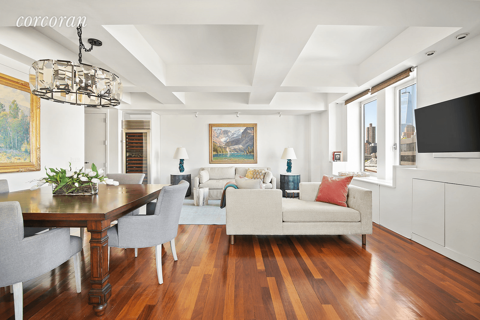 Situated in Cass Gilberts Beaux Arts SPRING building, this sun splashed split three bedroom apartment is moments from the best shopping and dining New York has to offer.