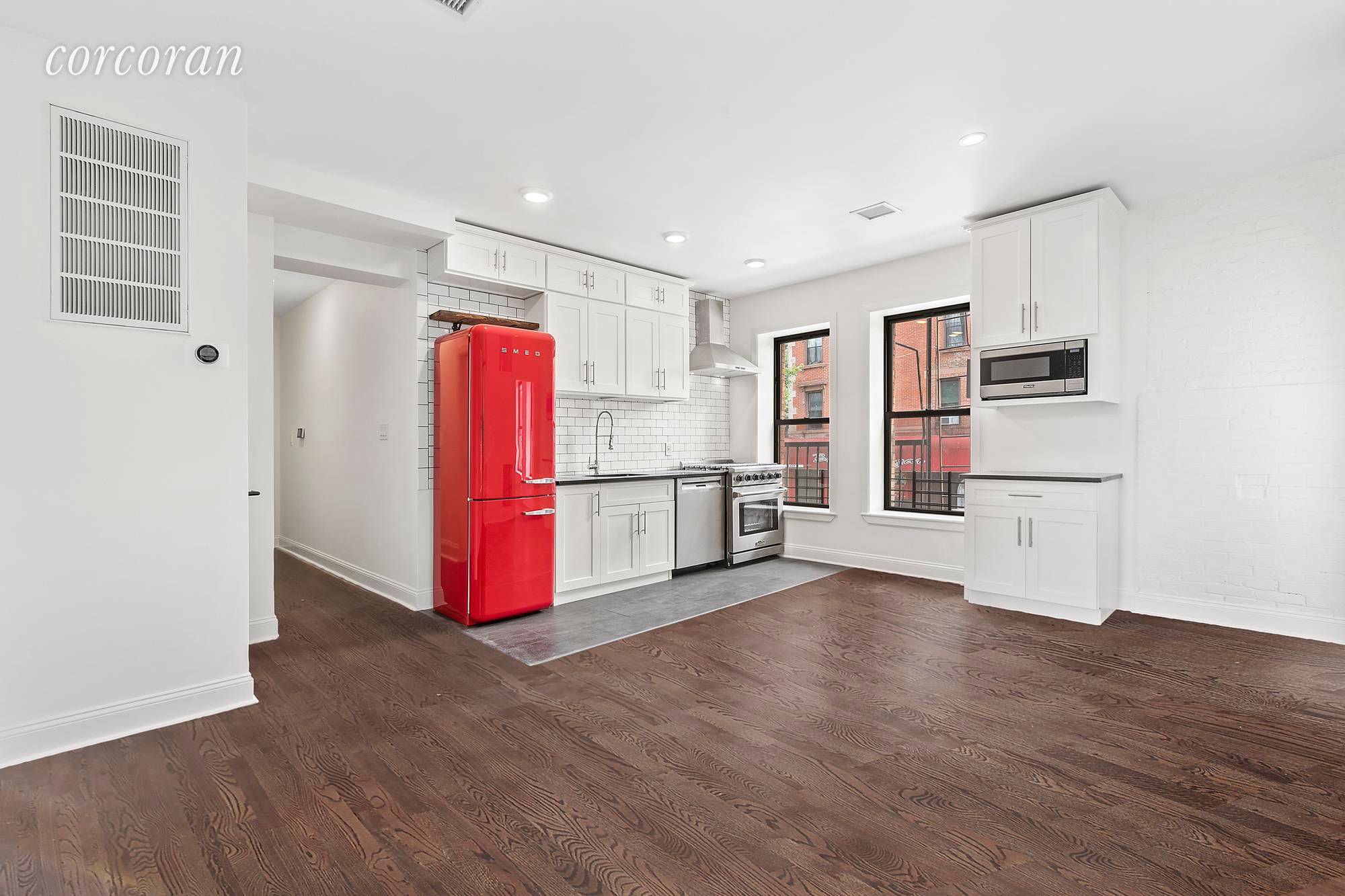 320 Macon Street 2B is a 770 sq ft loft like two bedroom, one bathroom home in a newly converted condo building in the heart of Bed Stuy.